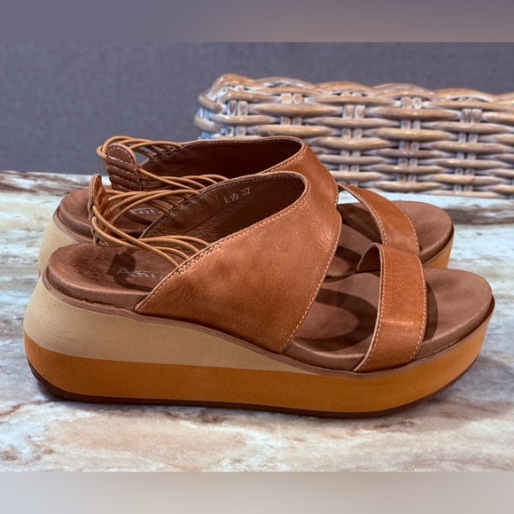 Women’s ANTELOPE Cachet Leather Platform Sandals- Size 37 - Picture 4 of 10